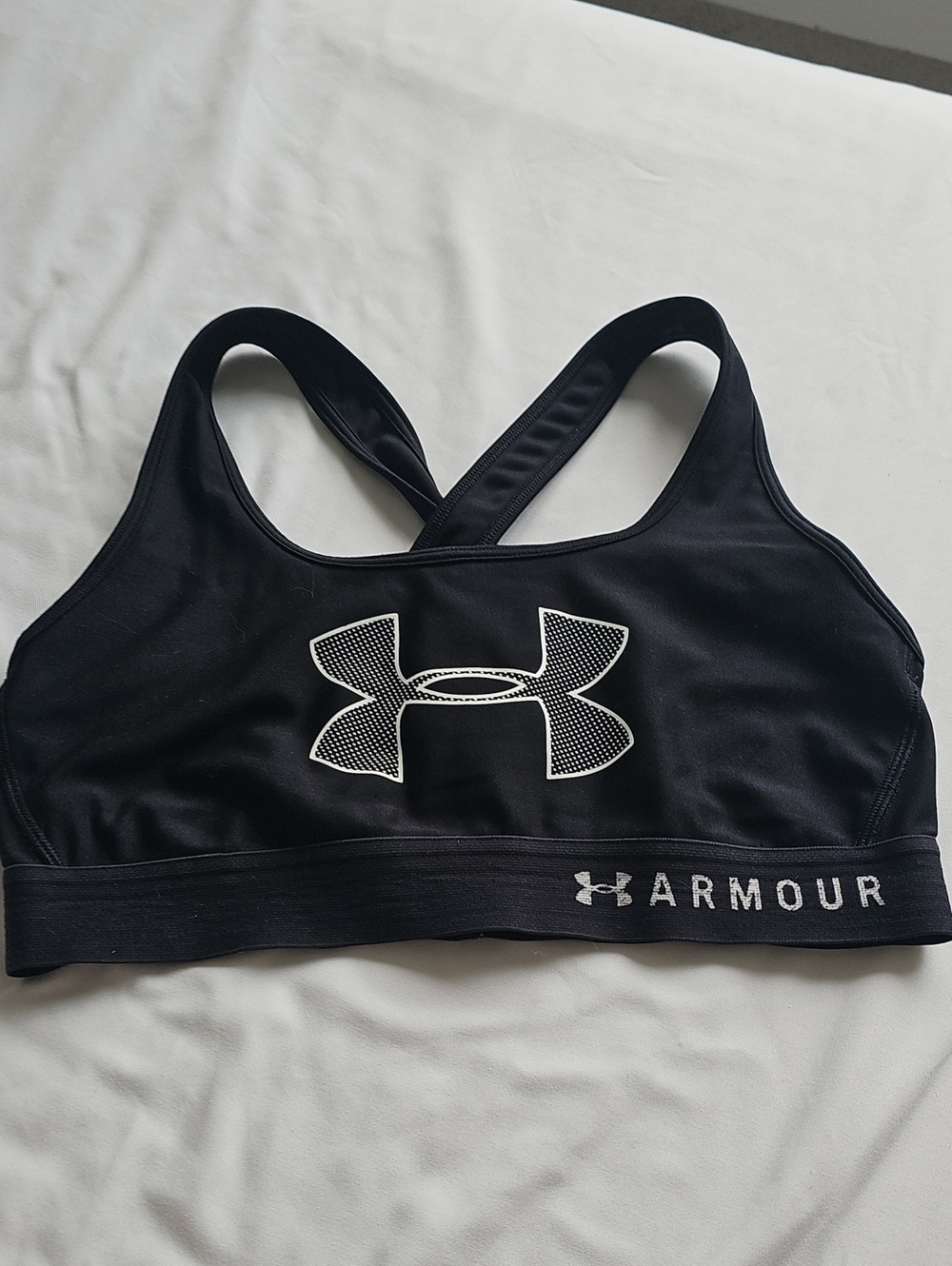 Under Armour Black Women’s Crossback Sports Bra with Logo